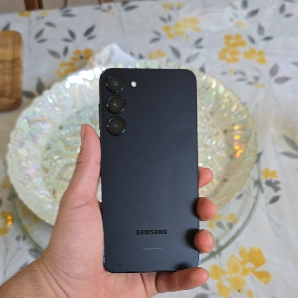 Samsung Galaxy S23 Plus Like New Condition Black (T-Mobile) - Picture 3 of 9